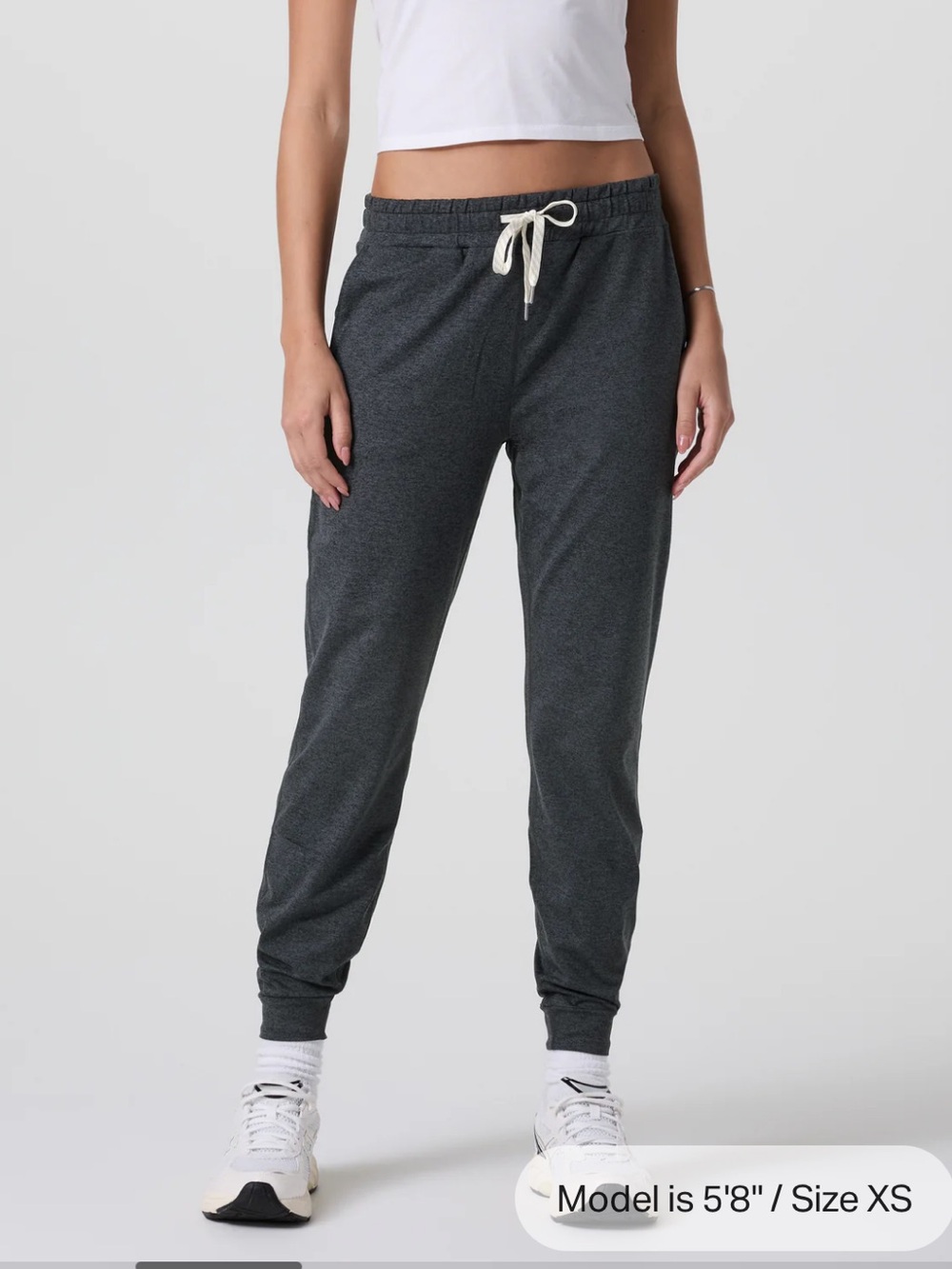 Vuori Women’s Charcoal Grey Performance Joggers Small